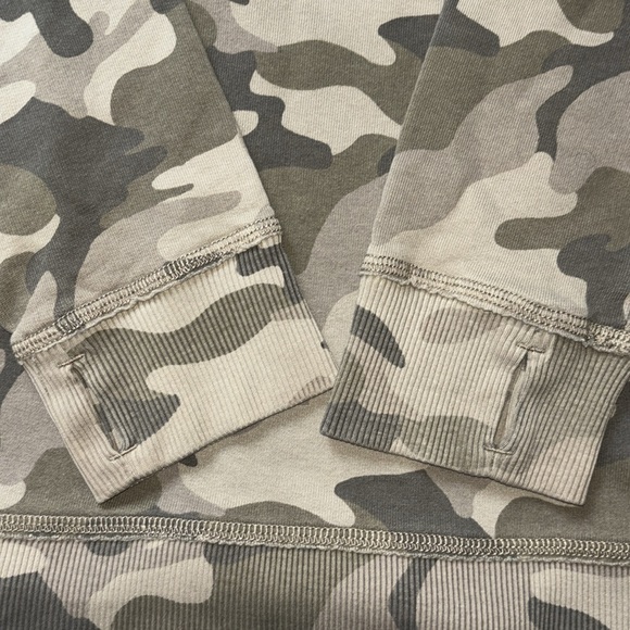 Hollister Los Angeles Camo Hoodie Size XL - Picture 5 of 5